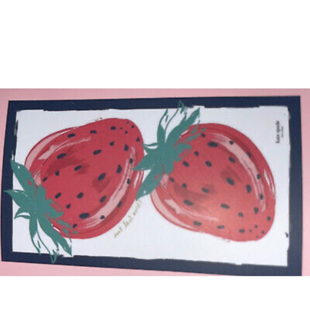 Kate Spade New York Oversized Strawberry Pool Beach Towel Authentic NWT - Picture 3 of 3